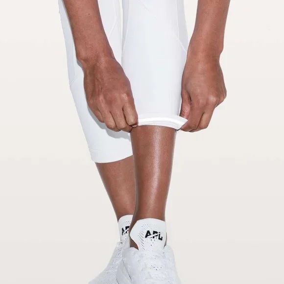 ***NWT Lululemon All The Right Places Crop II *23"*** - Picture 5 of 5